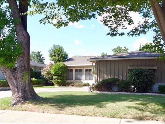 3rd image of 2995 Oxford Ave