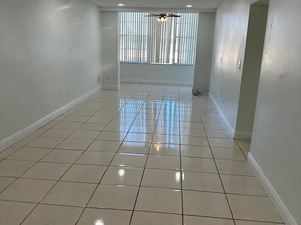 7355 W 4th Ave APT 216, Hialeah, FL 33014