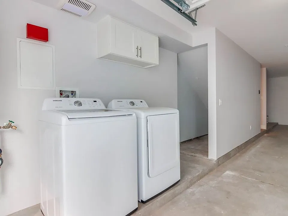 2788-2792 2796th St