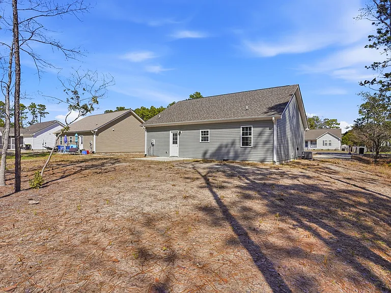 1040 Beaufort Rd — Photo 22