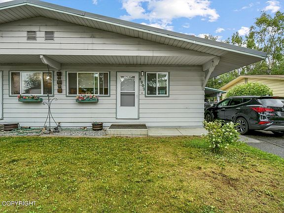 2nd image of 4907 E 43rd Ave