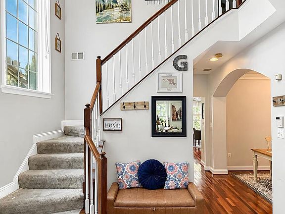 4th image of 44148 Azalea Ct