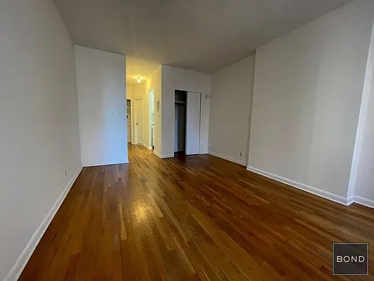 Rented by Bond New York | media 11