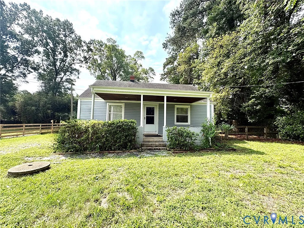 2 bed, 1.0 bath, 884 sqft, $1,600 — Photo 1