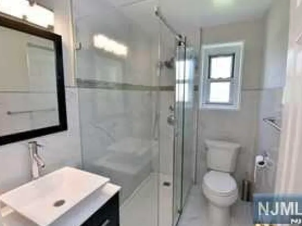 2215 North Central Road image 5 of 8