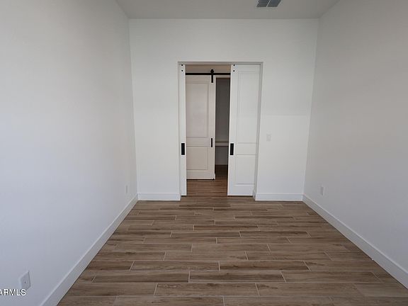 4th image of 523 E Grayling Road