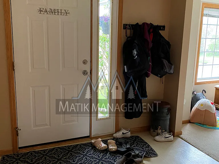 5208 Duvall St NW — Photo 2