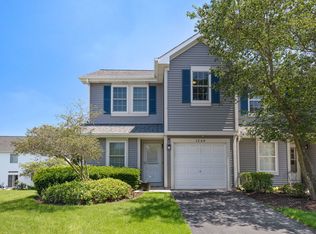 1260 Arapaho Ct, Naperville, IL 60540