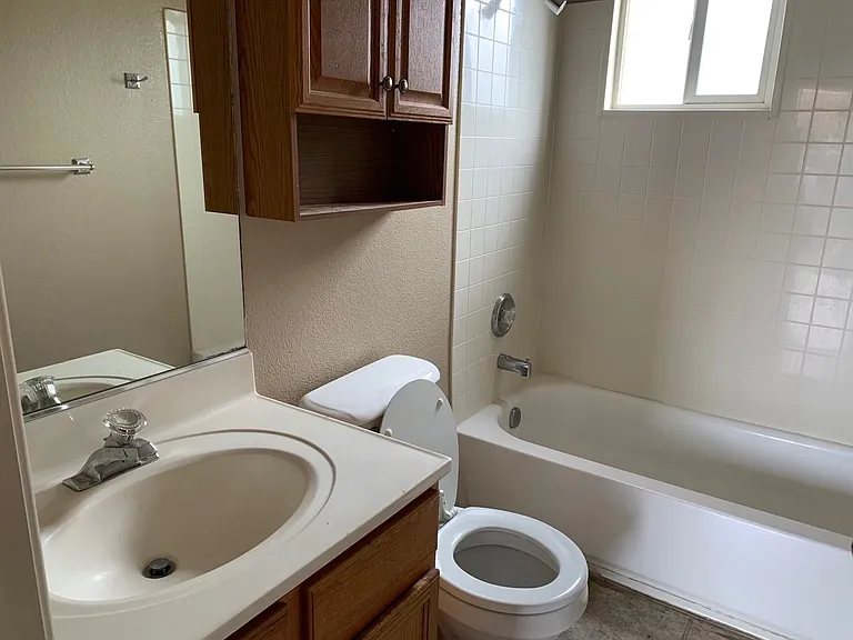 Stonecreek Apartments — Photo 1