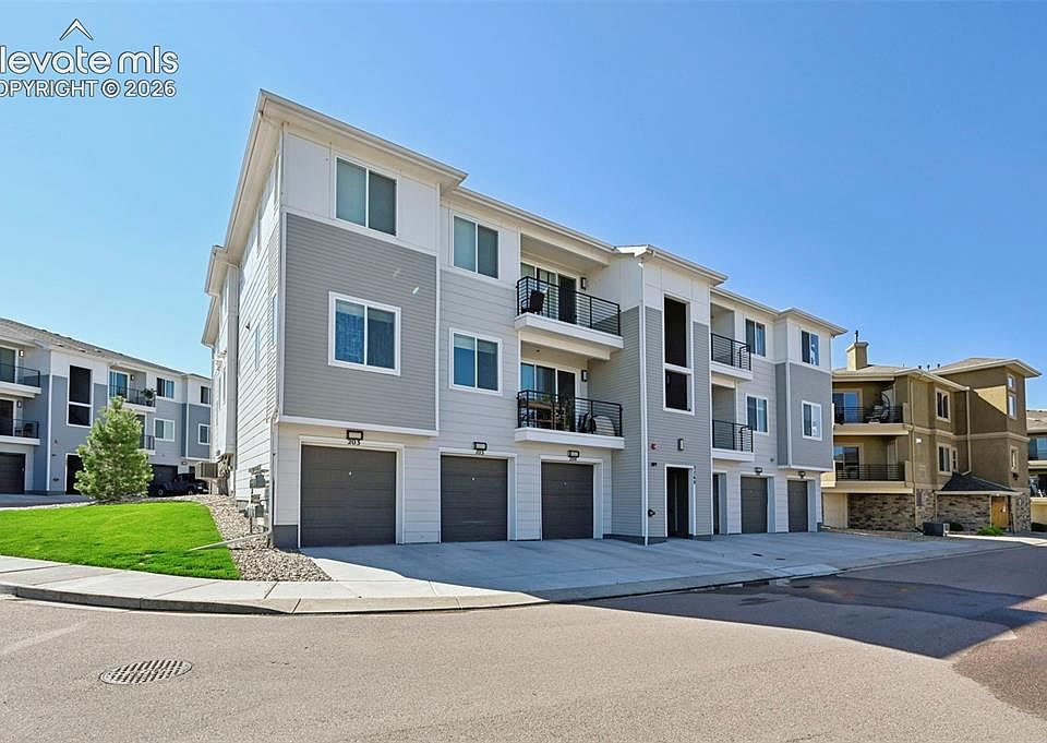 1st image of 3760 Presidio Point #104