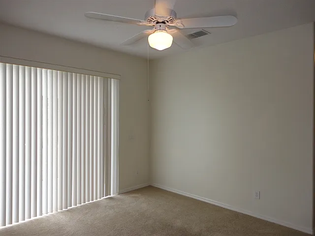 3 bed, 2.0 bath, 1972 sqft, $2,620 — Photo 4