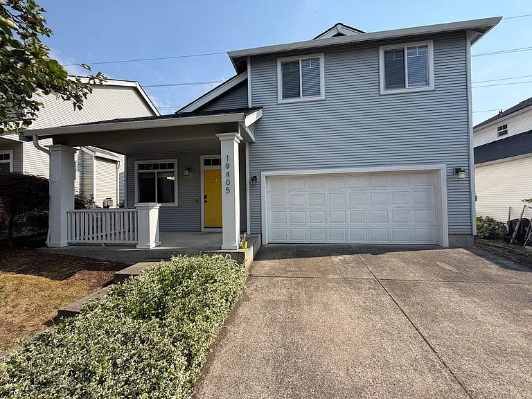 19405 SE 33rd St — Photo 1