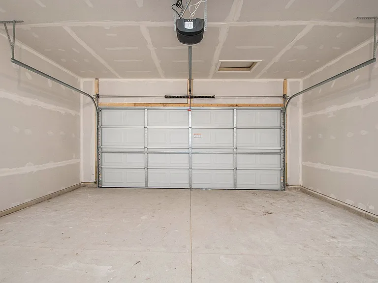 7285 Montego Bay St — Photo 28