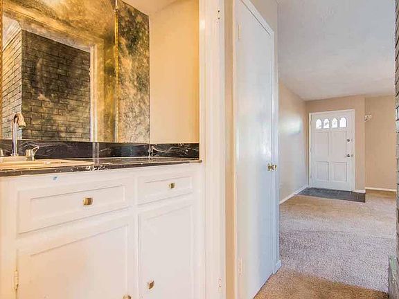 5th image of 10405 Pagewood Dr