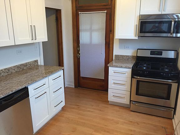 4th image of 3400 N Nagle Ave APT 3N