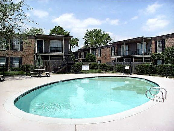 4th image of 16 Charleston Park Dr #412