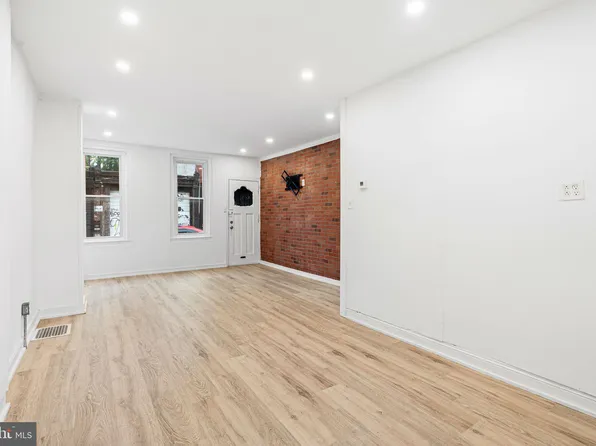2943 Gransback St, Philadelphia, PA 19134