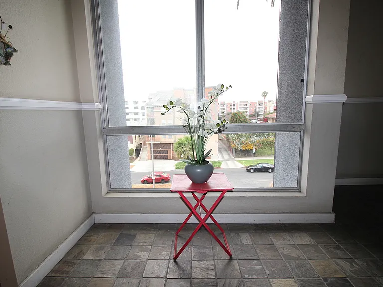 318 S Occidental Blvd #211 — Photo 3