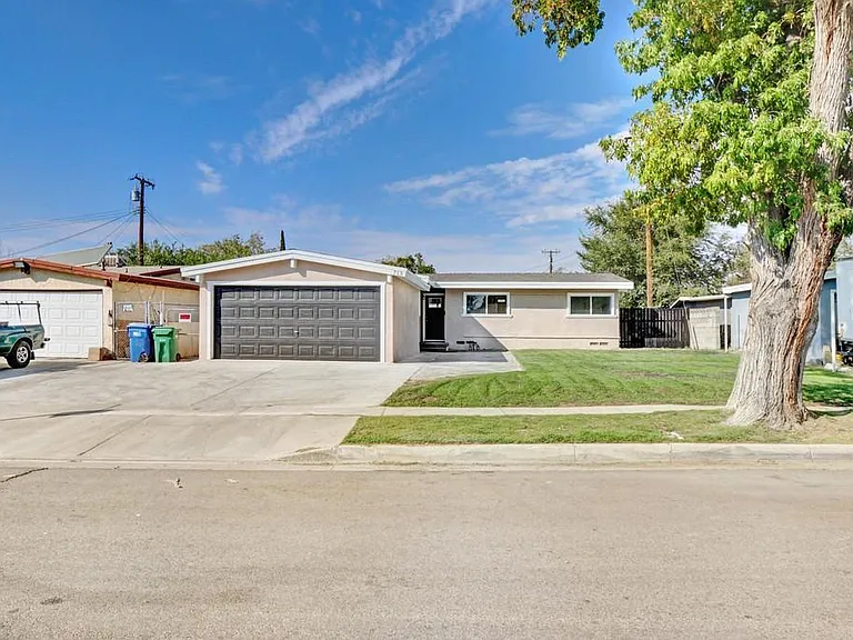 713 W Avenue H #10 — Photo 1