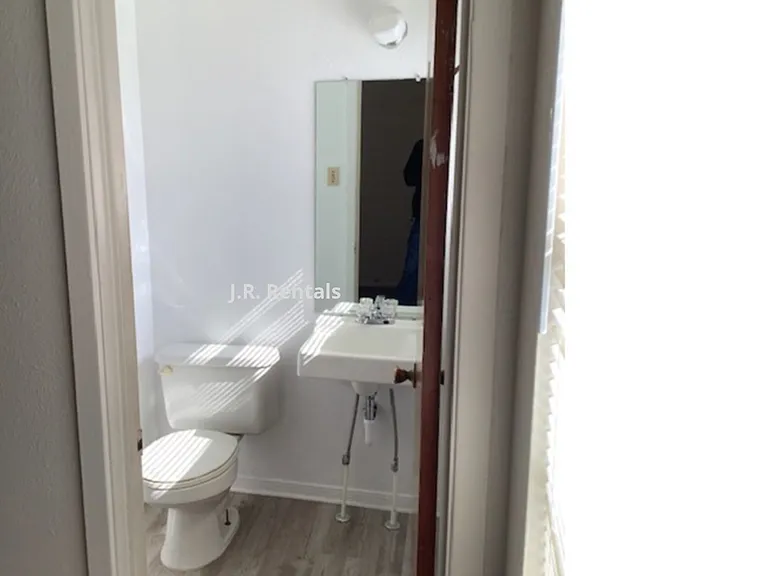 515 S 9th St — Photo 10