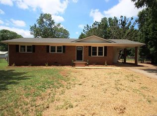 370 E Chamblee Dr, Salisbury, NC 28147