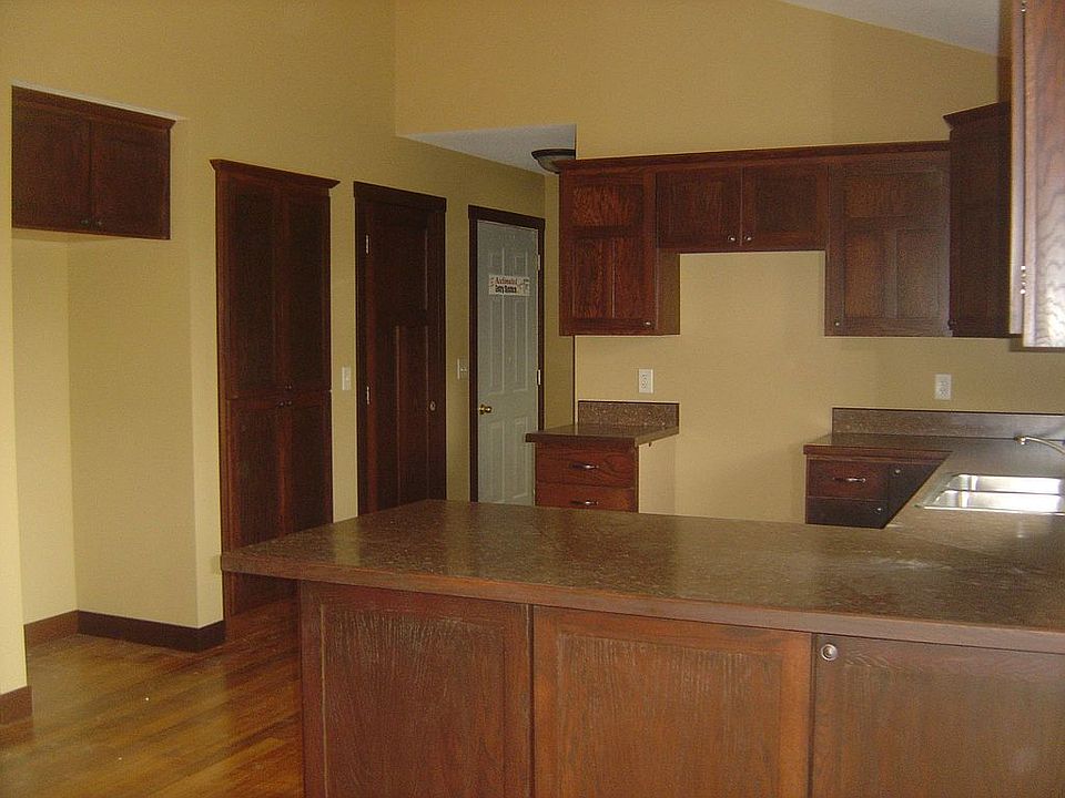 2nd image of 1378 31st St