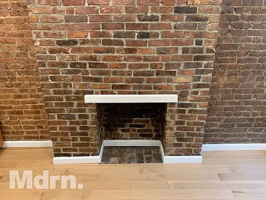 Rented by Mdrn Residential | media 38