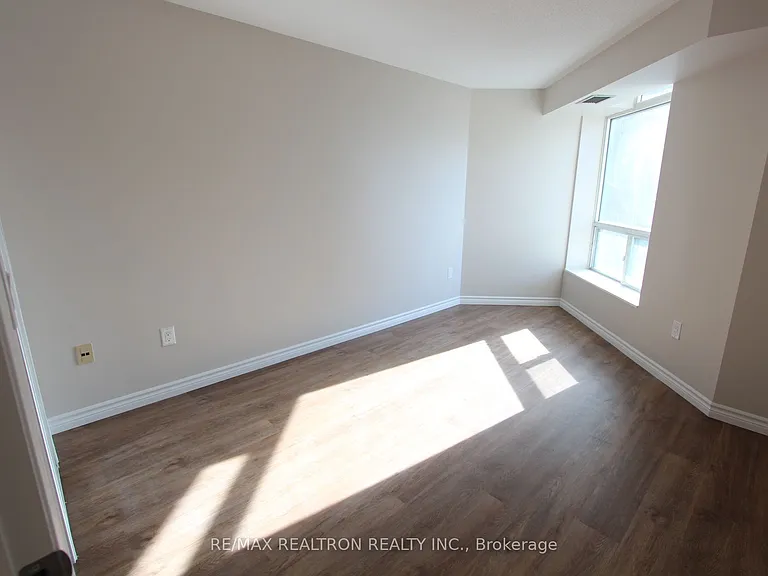 18 Pemberton Ave #Penthouse 01 — Photo 13