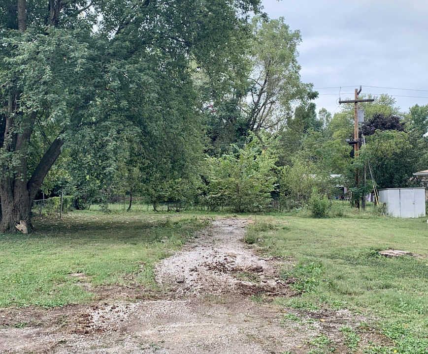 2nd image of 107 Rader St