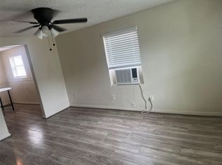 414 Jackson Ave, Bacliff, TX 77518