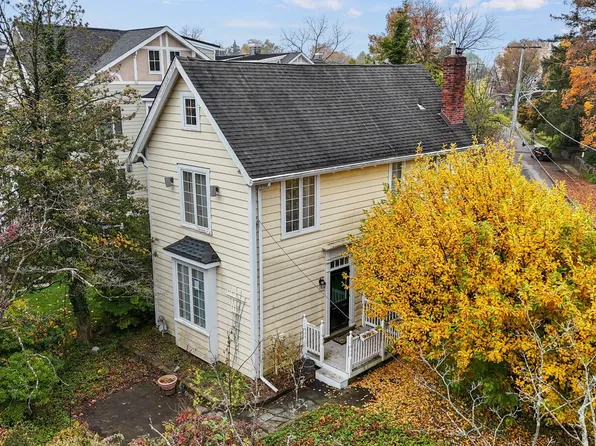 32 N Buck Ln, Haverford, PA 19041