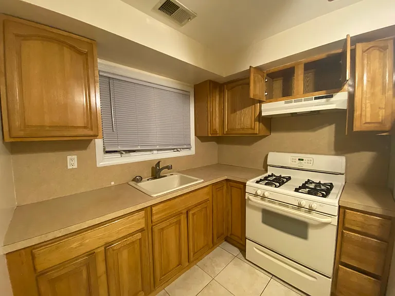 227 Hillman Ave — Photo 9