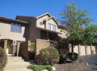 1609 Old Oak Pl APT E, Darien, IL 60561