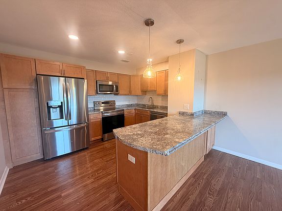 5th image of 1006 Paradise Rd APT 3R