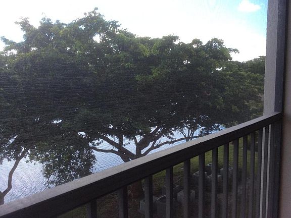 Home For Sale In Century Villiage