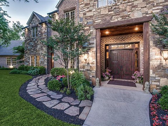 3rd image of 2635 Twelve Oaks Ln