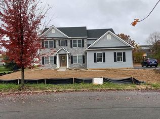 227 Hopewell Dr, Allentown, PA 18104