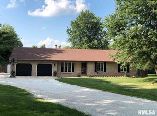 6055 Droege Rd, Rochester, IL 62563