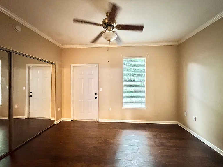 2400 Fred Smith Rd #207 — Photo 8
