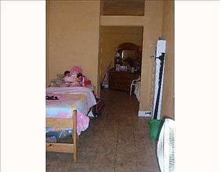 2nd image of 2712 Urquhart St