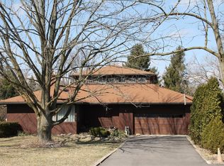 3700 W Henderson Rd, Columbus, OH 43220