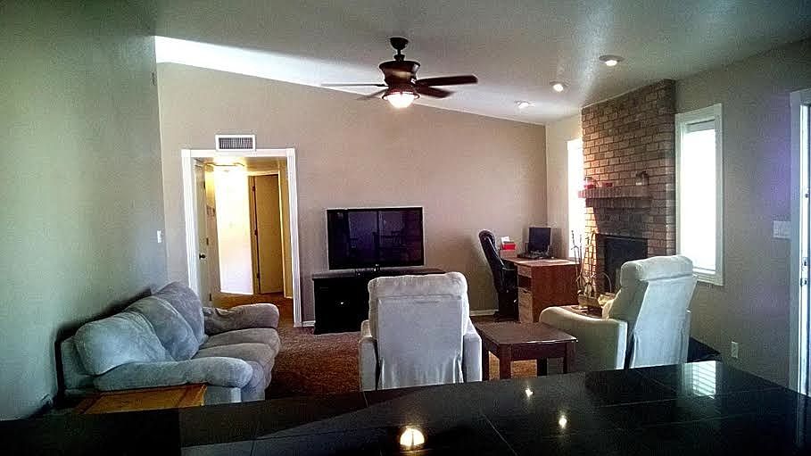 2nd image of 713 N Jackson Cir