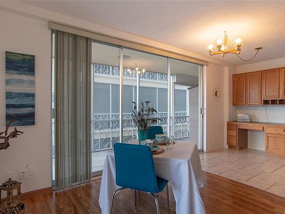4th image of 1012 N Shore Dr NE Unit 25