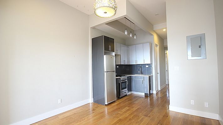 1st image of 188 Noll St APT 2