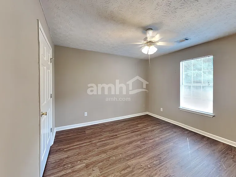 1300 Wilkes Crest Dr — Photo 14