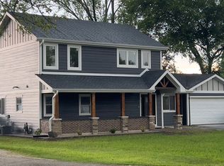 7 Pamela Rd, Lake Zurich, IL 60047