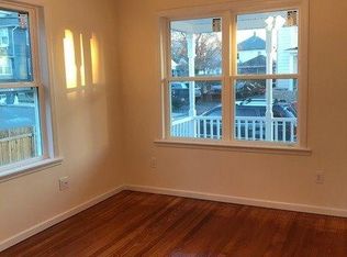 27 1st St #3, Glen Cove, NY 11542