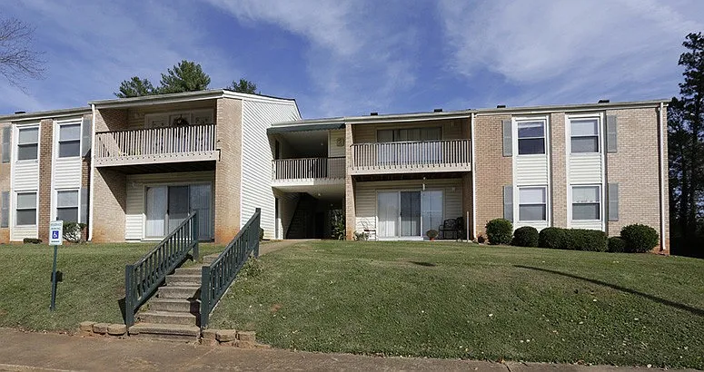 Meadow Green — Photo 1