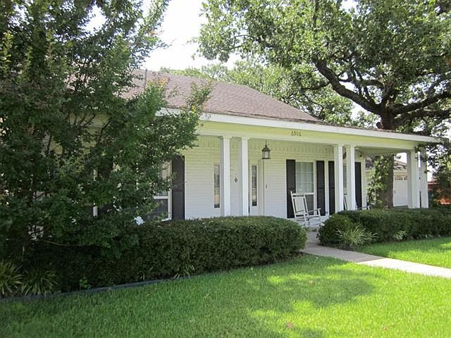 1st image of 6906 Justin Ln