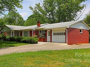 2071 Dutch Cove Rd, Canton, NC 28716